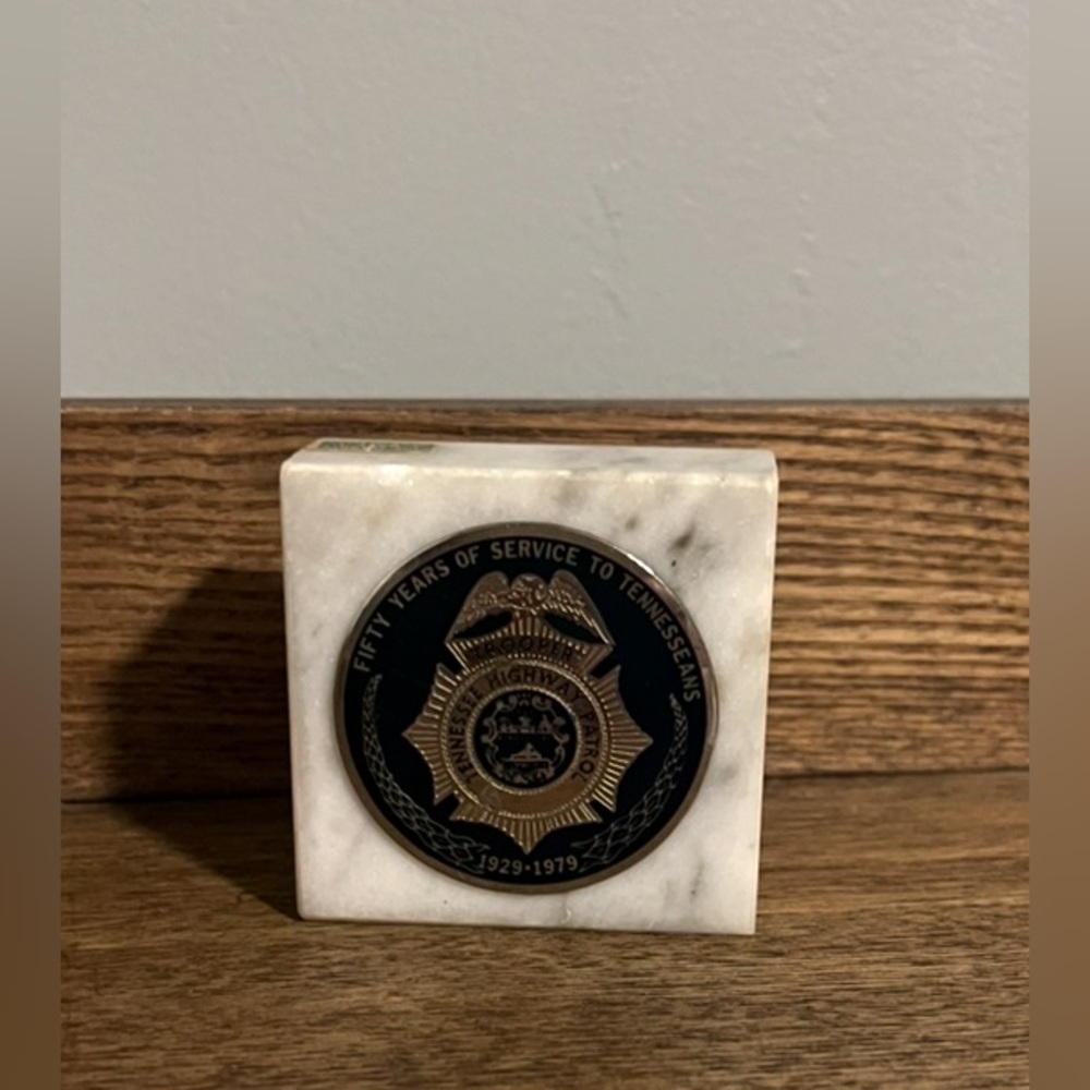Rare 🌸 Vintage TN Highway Patrol State Trooper Service Award / Miniature Base